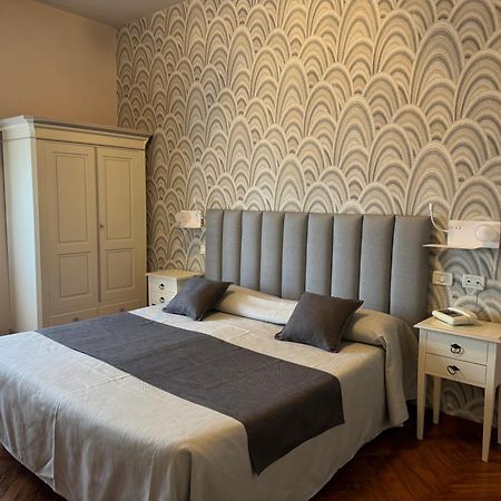 Hotel Bellevue Гардоне Ривера Екстериор снимка
