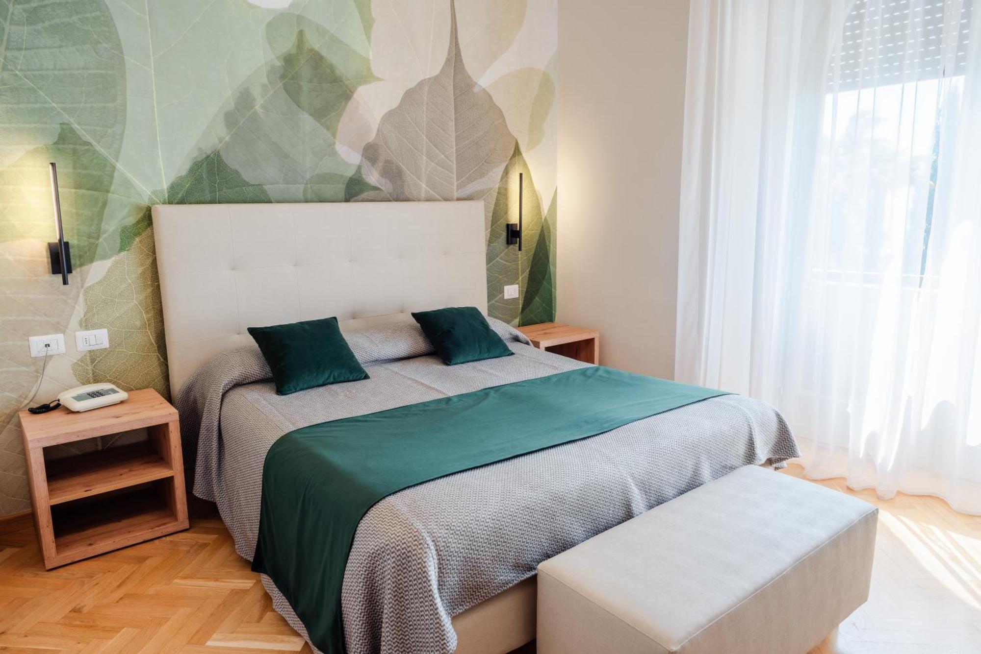 Hotel Bellevue Гардоне Ривера Екстериор снимка