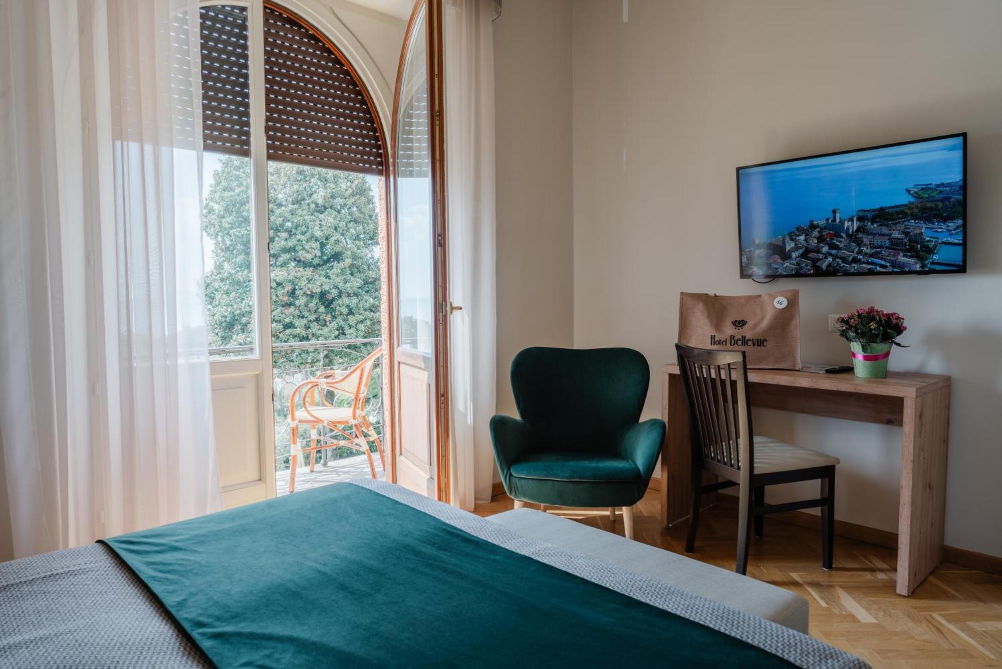 Hotel Bellevue Гардоне Ривера Екстериор снимка