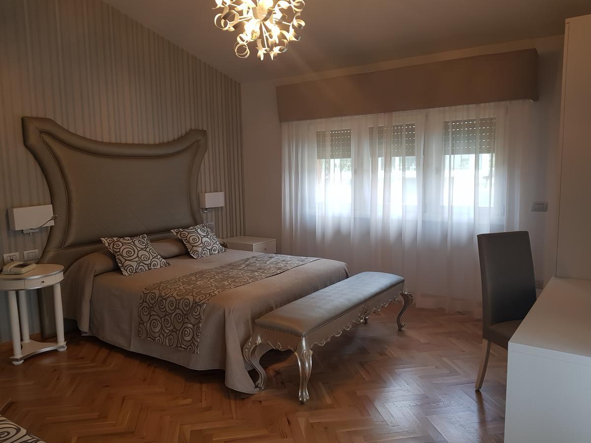 Hotel Bellevue Гардоне Ривера Екстериор снимка